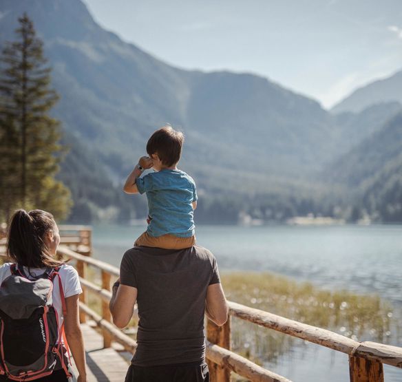 2021-07-family-antholzer-see-c-manuel-kottersteger-archiv-tourist-info-antholzertal